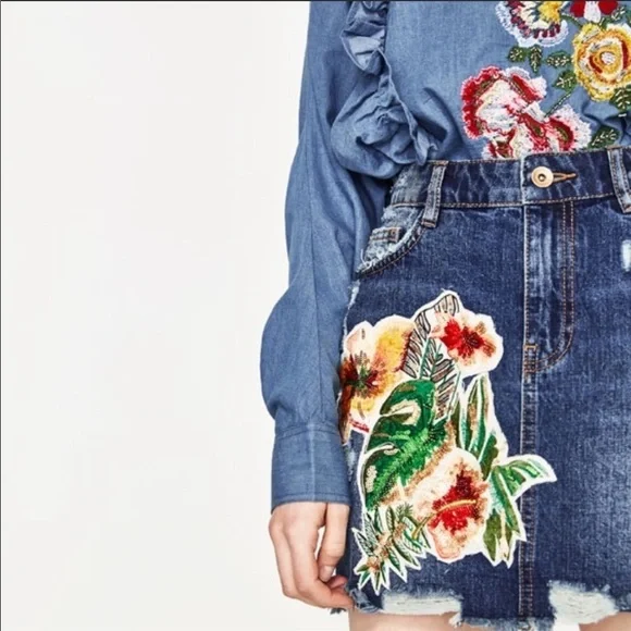 ZARA Ripped Floral Denim Skirt​​​​​ - Picture 2 of 7